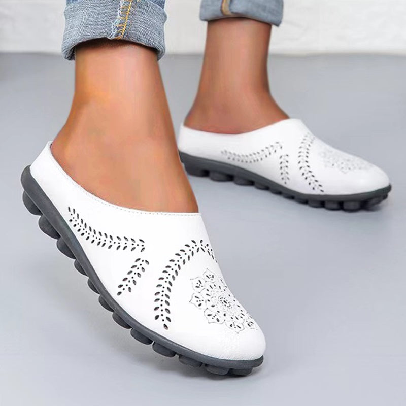 Loose-fitting slippers with a floral cutout, suitable for all foot types