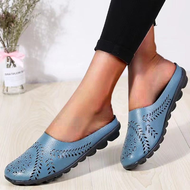 Loose-fitting slippers with a floral cutout, suitable for all foot types