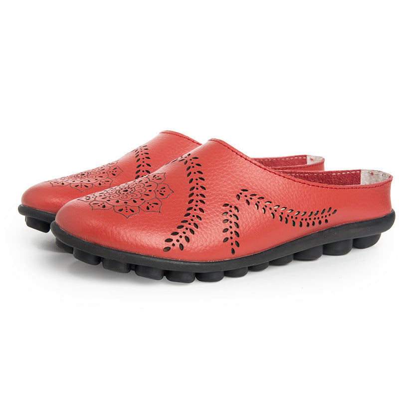 Loose-fitting slippers with a floral cutout, suitable for all foot types