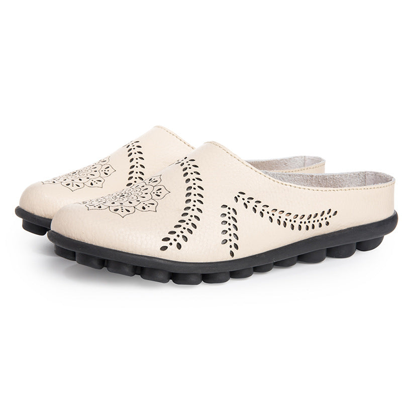 Loose-fitting slippers with a floral cutout, suitable for all foot types