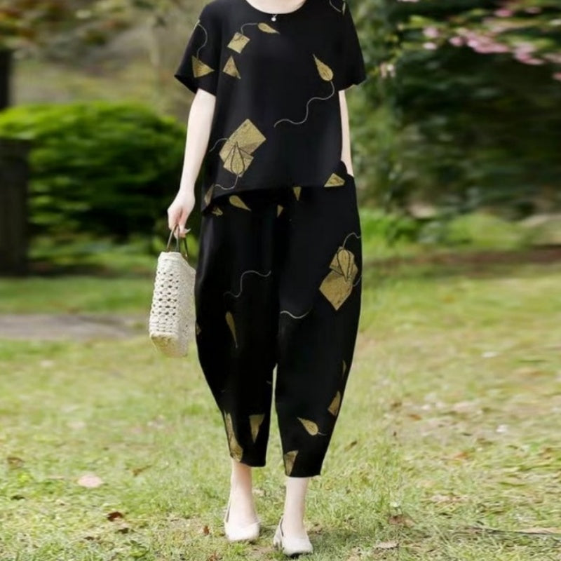 🏖️Summer Hot Sale 50% OFF🌼Women's Printed Short-Sleeved Top & Cropped Pants Set