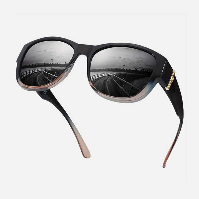 👓 50% OFF! Attention, glasses wearers: these oversized sunglasses slide right over your own glasses and make you look like a movie star—no expensive clip-ons, no fiddling with lenses!