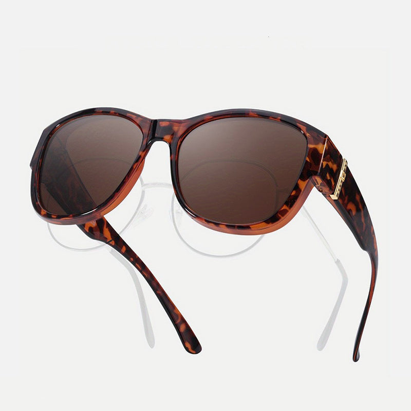 👓 50% OFF! Attention, glasses wearers: these oversized sunglasses slide right over your own glasses and make you look like a movie star—no expensive clip-ons, no fiddling with lenses!
