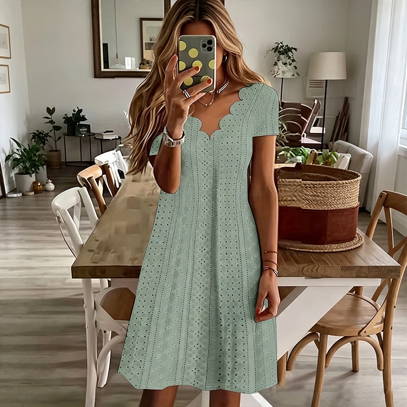 💖LAST DAY SALE ONLY ￡13.99!! 👗Top Pick - V-Neck Eyelet Dress with Scallop Trim – Lightweight & Romantic for Garden Parties or Brunch 🌿
